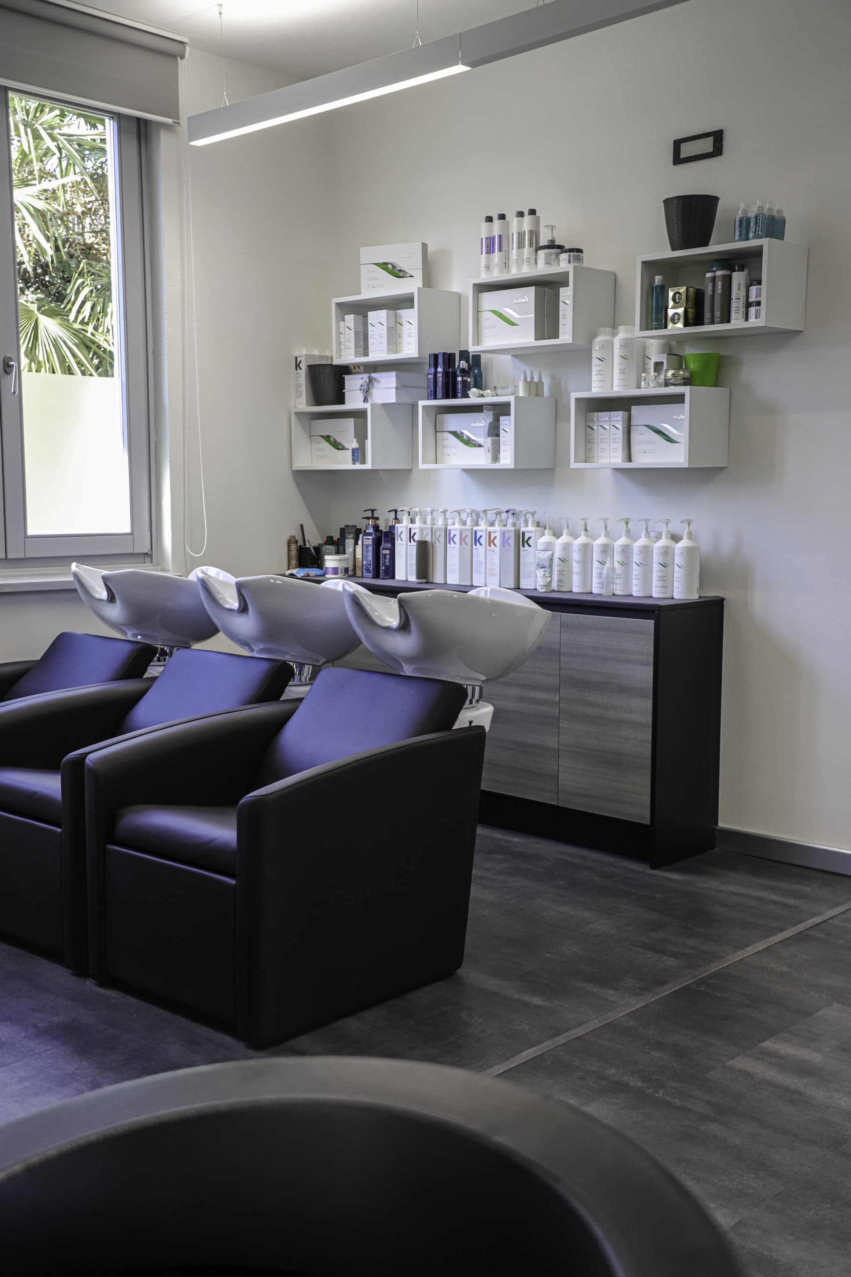 Interno del salone MAYN Parrucchieri